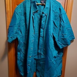 Short sleeve dress shirt
